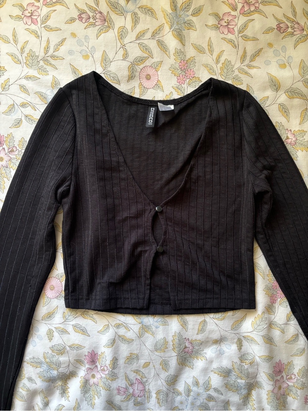 H&M Black Ribbed Long-Sleeve Cropped Button Cardigan